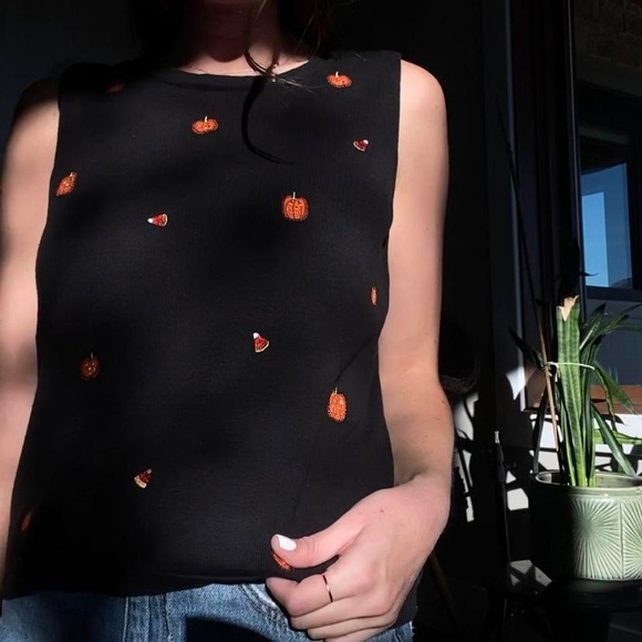 The coolest / most unique vintage 90s fall / autumnal spooky tank top 🔥 - Picture 4 of 5
